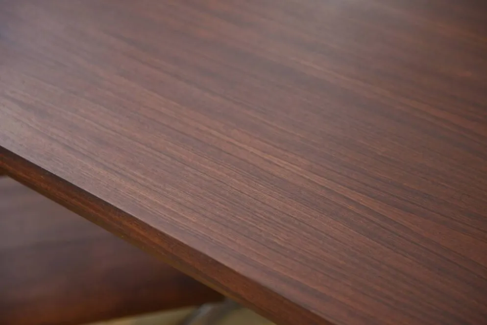 Bureau en palissandre modèle T95 par Osvaldo Borsani pour Tecno 1960’s