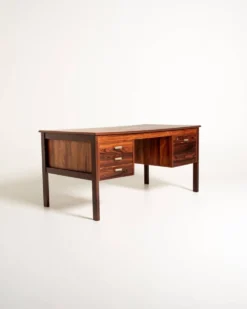 Bureau en palissandre par Averskogs Möbelfabrik, Suède, fin des années 1960