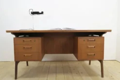 Bureau en teck avec tiroirs, Danemark 1960