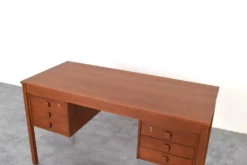 Bureau en teck danois des années 1960 de Domino Møbler.