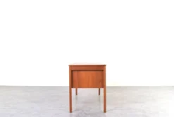 Bureau en teck danois des années 1960 de Domino Møbler.