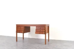 Bureau en teck danois des années 1960 de Domino Møbler.