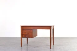 Bureau en teck danois de style mid-century moderne, années 1960