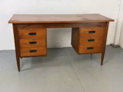 Bureau en teck danois vintage des années 1960