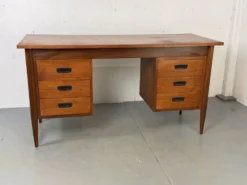 Bureau en teck danois vintage des années 1960