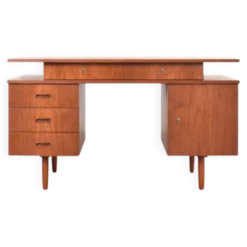 Bureau en teck des années 1960.