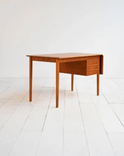 Bureau en teck des années 1960 avec extension à rabat.