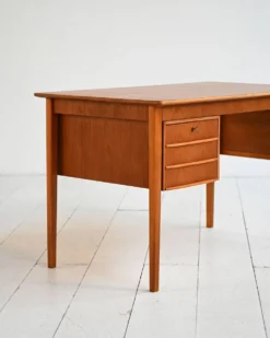 Bureau en teck des années 1960 avec extension à rabat.