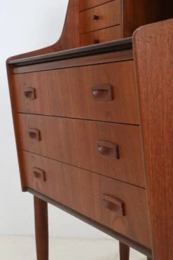 Bureau en teck des années 60 / secrétaire / design danois moderne