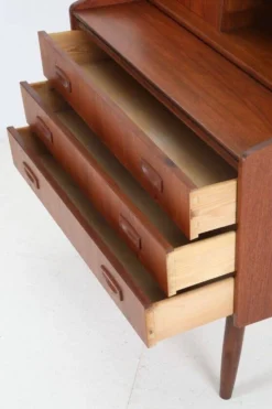 Bureau en teck des années 60 / secrétaire / design danois moderne