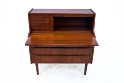 Bureau en teck, design danois, années 1960.