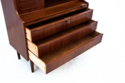 Bureau en teck, design danois, années 1960.