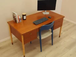 Bureau en teck, design danois, années 1970, fabriqué au Danemark