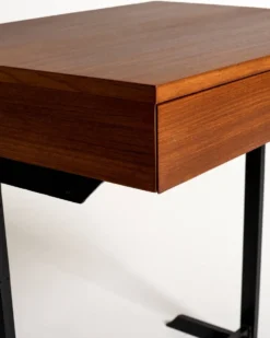 Bureau en teck et métal peint en noir, production européenne, années 1960