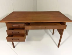 Bureau en teck Gunnar Nielsen Tibergaard Danemark