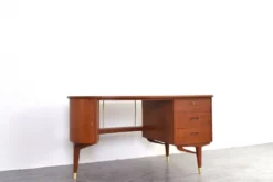 Bureau en teck organique du milieu du siècle de Sola Møbler, années 1960.