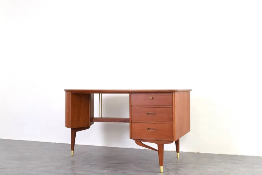 Bureau en teck organique du milieu du siècle de Sola Møbler, années 1960.