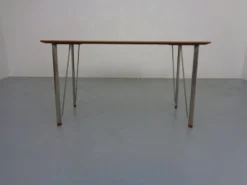 Bureau en teck 3605 par Arne Jacobsen pour Fritz Hansen, années 1950