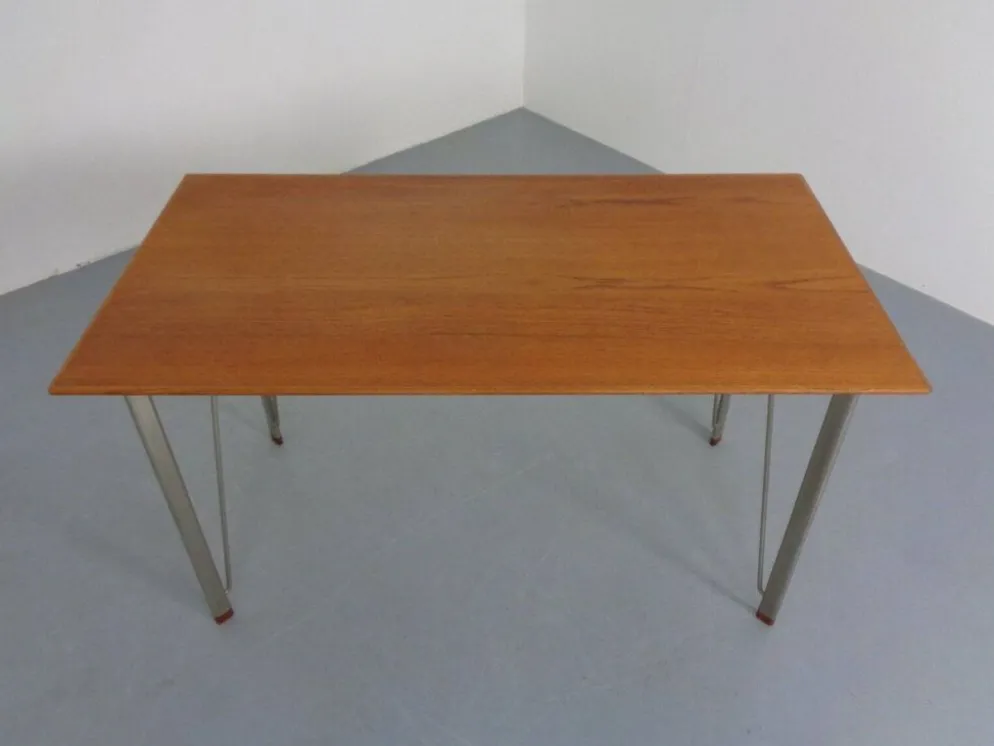Bureau en teck 3605 par Arne Jacobsen pour Fritz Hansen, années 1950