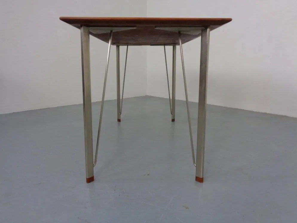 Bureau en teck 3605 par Arne Jacobsen pour Fritz Hansen, années 1950