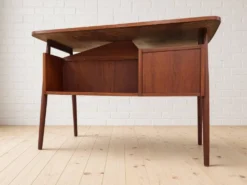 Bureau en teck petit danois par Gunnar Nielsen pour Tibergaard