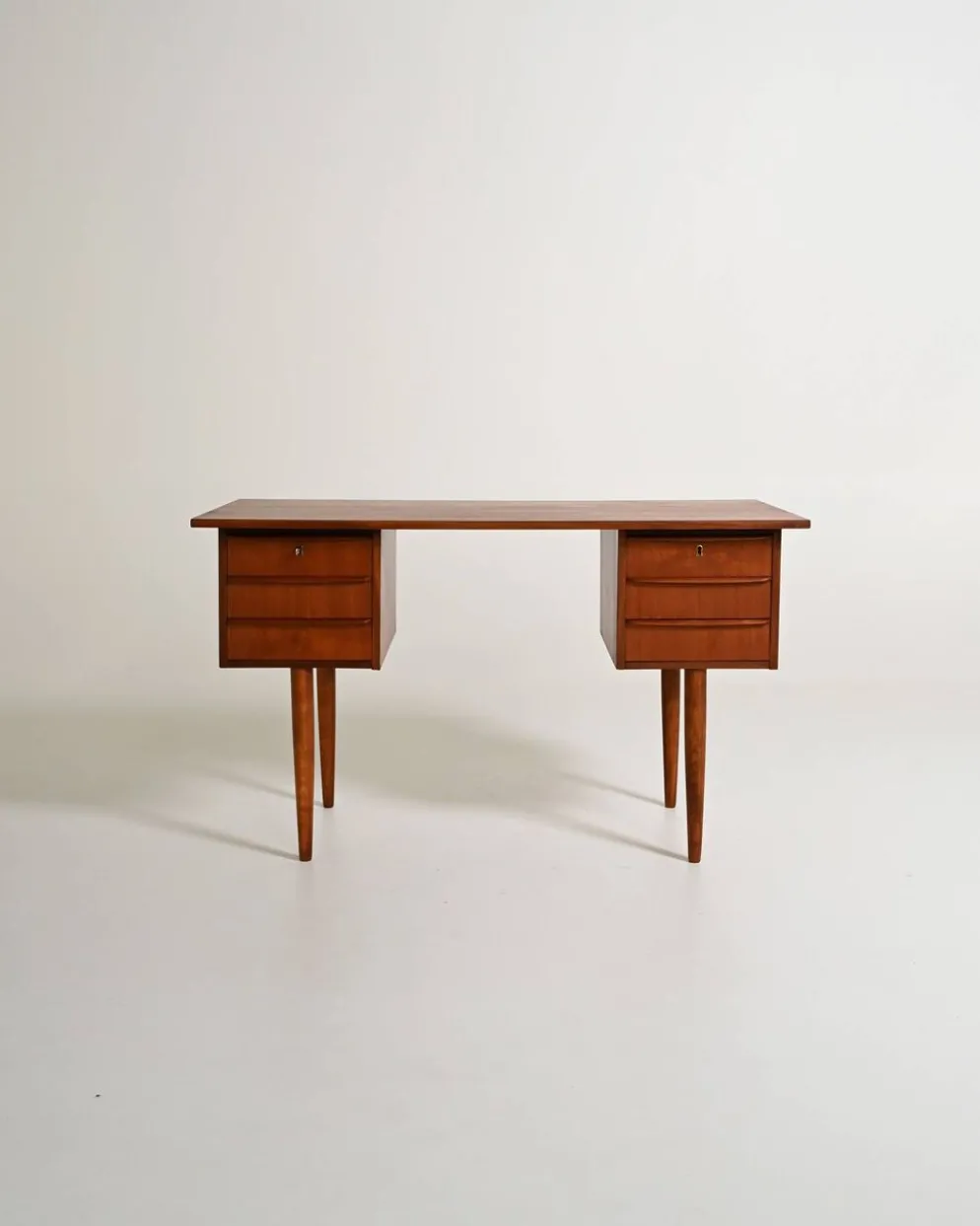 Bureau en teck scandinave, années 1960