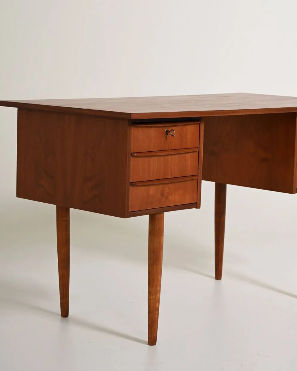 Bureau en teck scandinave, années 1960
