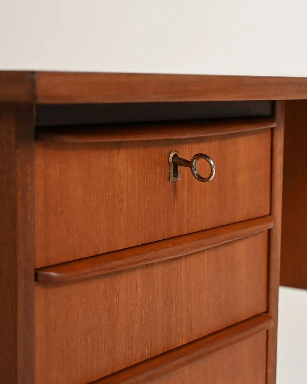 Bureau en teck scandinave, années 1960