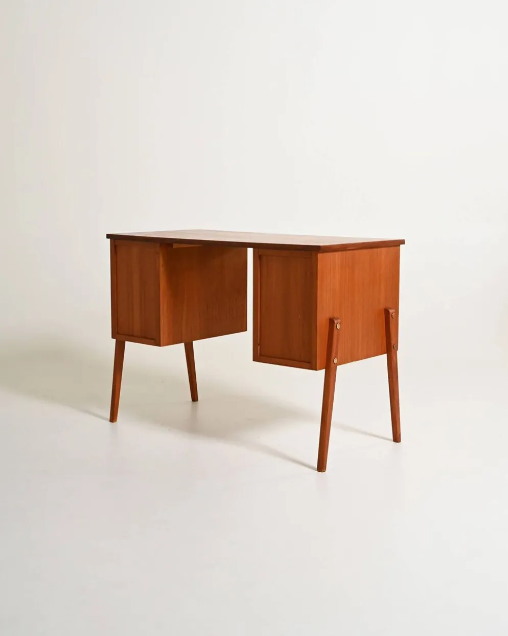 Bureau en teck scandinave, années 1950