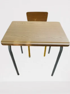 Bureau et chaise d’écolier vintage