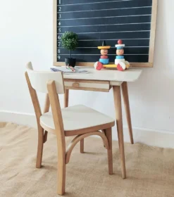 Bureau et chaise enfant baumann