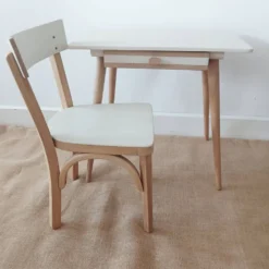 Bureau et chaise enfant baumann