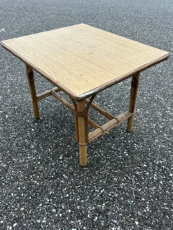 Bureau et chaise enfant en rotin