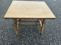 Bureau et chaise enfant en rotin