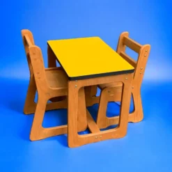 Bureau et chaises traîneau enfants en bois et formica 1970