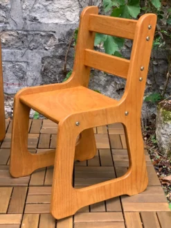 Bureau et chaises traîneau enfants en bois et formica 1970