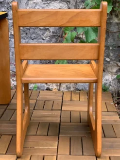 Bureau et chaises traîneau enfants en bois et formica 1970