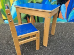 Bureau et siège enfant vintage 1980