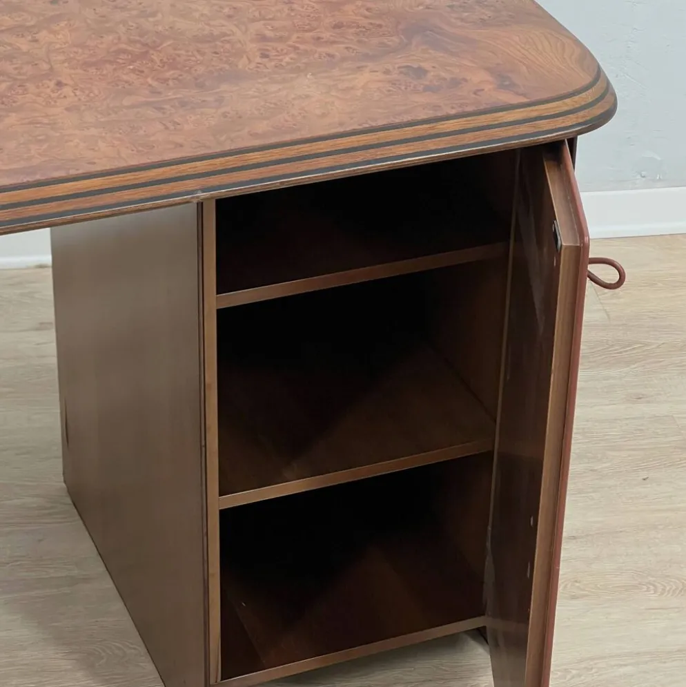 Bureau exécutif "Artona" en noyer de Afra & Tobia Scarpa pour Maxalto 1975
