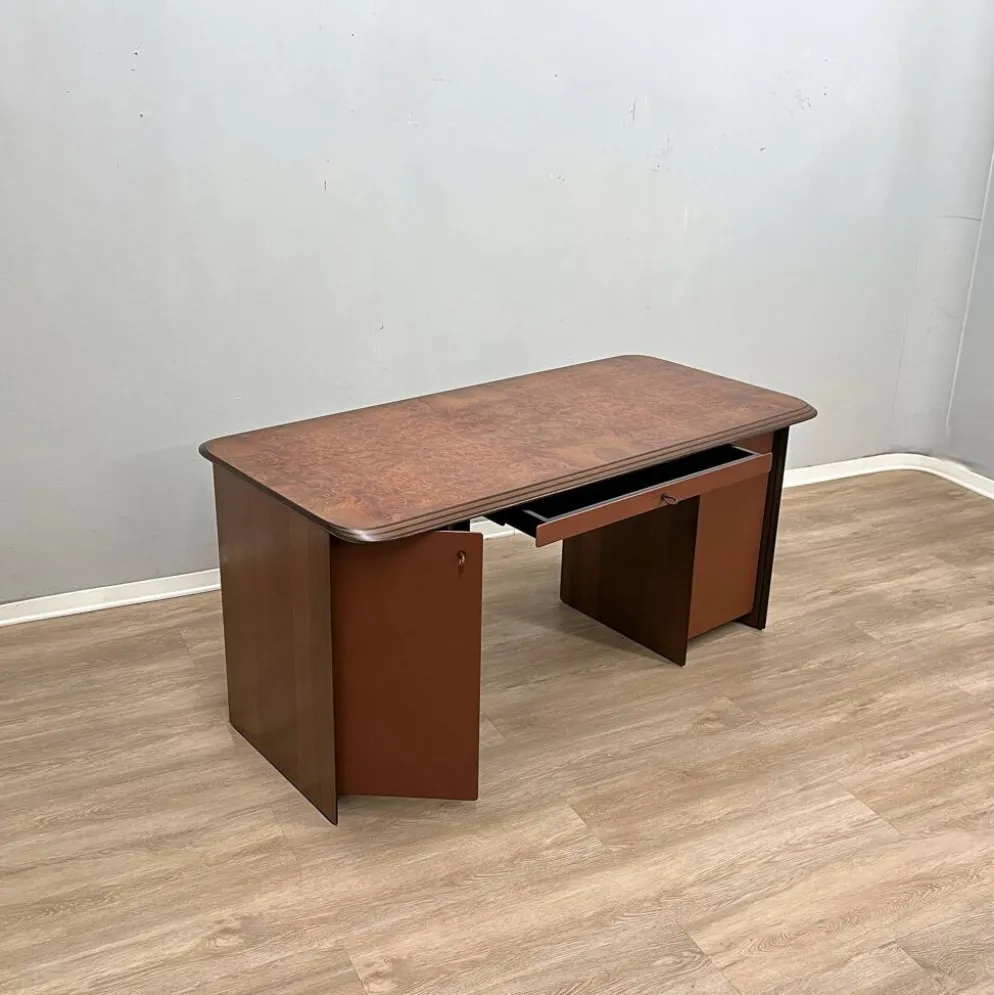 Bureau exécutif "Artona" en noyer de Afra & Tobia Scarpa pour Maxalto 1975
