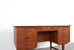 Bureau exécutif en teck danois de style mid-century moderne, années 1960