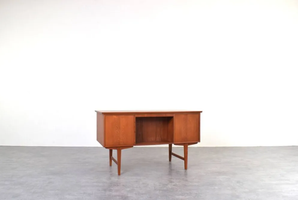 Bureau exécutif en teck danois de style mid-century moderne, années 1960