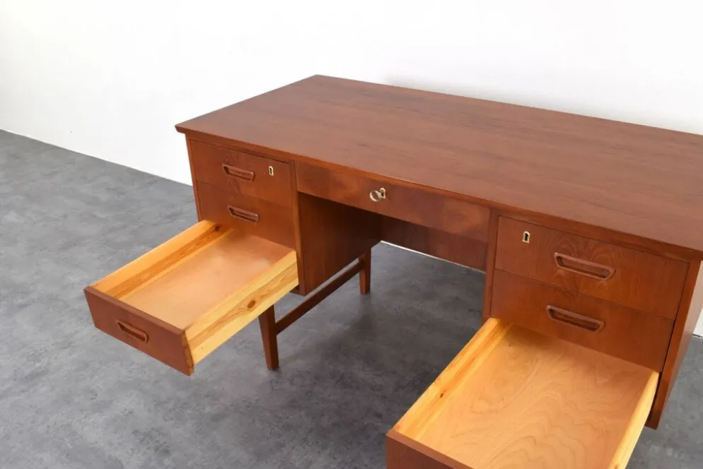 Bureau exécutif en teck danois de style mid-century moderne, années 1960