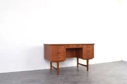 Bureau exécutif en teck danois de style mid-century moderne, années 1960