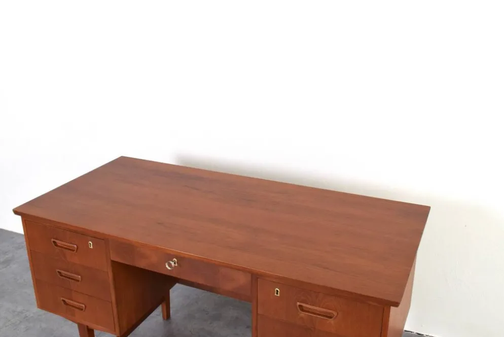 Bureau exécutif en teck danois de style mid-century moderne, années 1960
