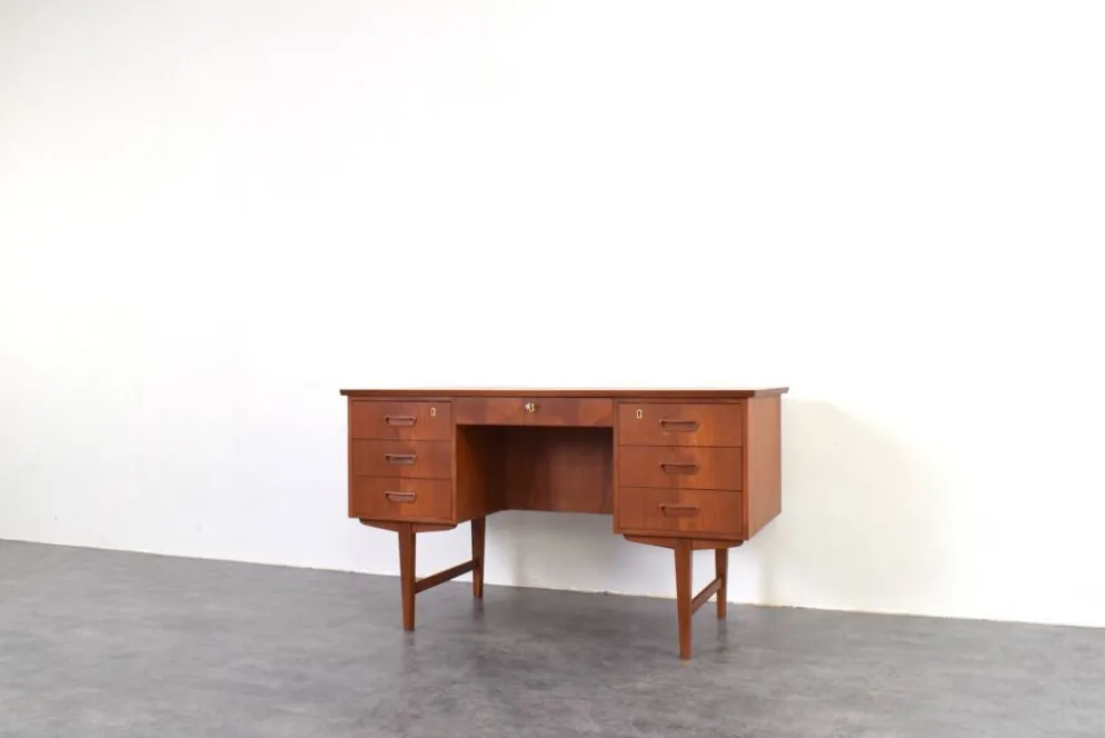 Bureau exécutif en teck danois de style mid-century moderne, années 1960