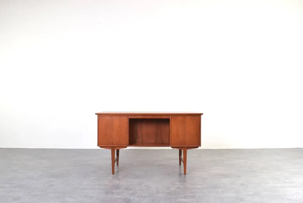 Bureau exécutif en teck danois de style mid-century moderne, années 1960