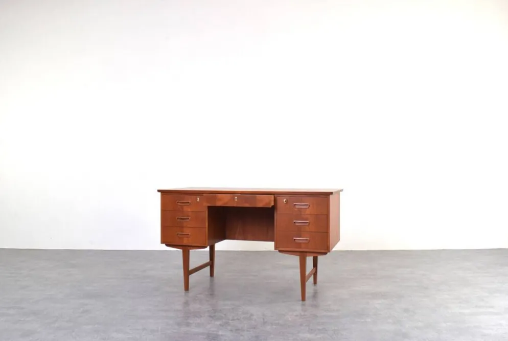 Bureau exécutif en teck danois de style mid-century moderne, années 1960