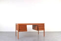 Bureau exécutif en teck du milieu du siècle par Torbjørn Afdal pour Bruksbo, années 1960.