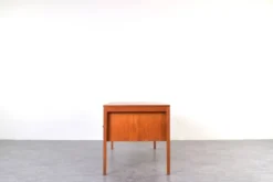 Bureau exécutif en teck du milieu du siècle par Torbjørn Afdal pour Bruksbo, années 1960.
